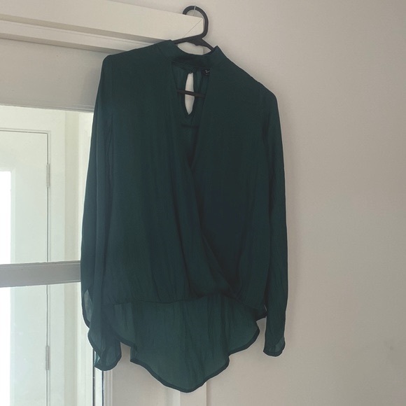 Bardot green silky top - Size 6 - Picture 2 of 5